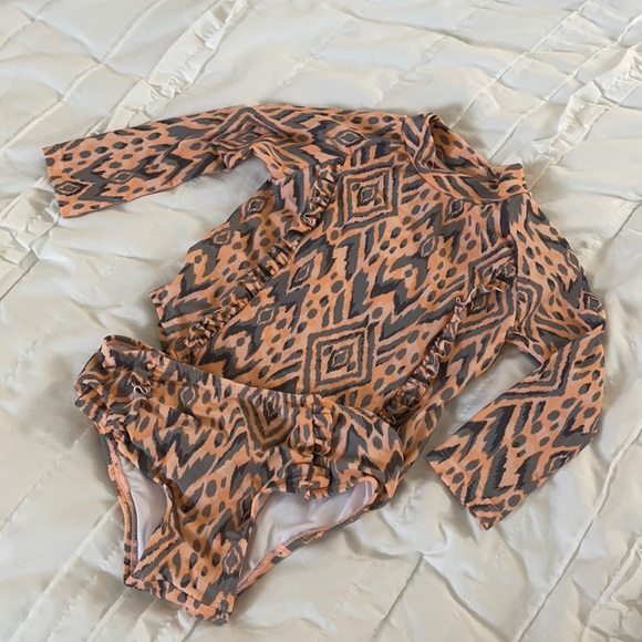 Jessica Simpson 2pc rash guard/ bathing suit - Picture 1 of 4